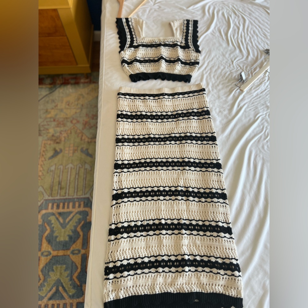 Freshman Black and Cream Knit Skirt Set